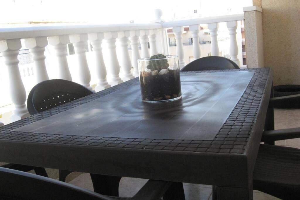 A Cien Metros De La Playa Del Cura Apartment Torrevieja Bagian luar foto